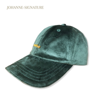 Johanne-Signature Wildlederkappe